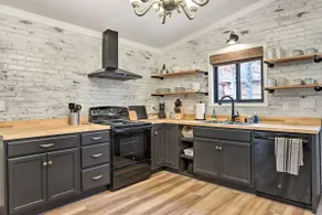 Pet & Family Friendly Cottage Near the Lake! - Image 3