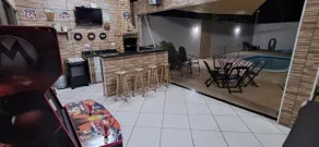 House with Pool, Arcade, and Exclusive Cinema - Image 3