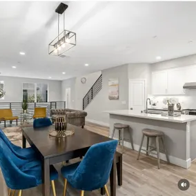 Modern townhouse at the beach! - Image 4