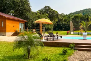 Cozy and private cabin with hot tub - Image 4