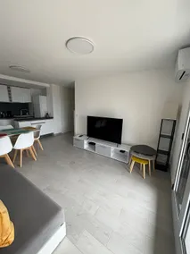 Comfortable apartment & Parking - Image 4