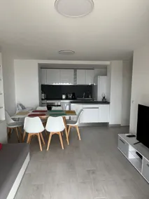 Comfortable apartment & Parking - Image 3
