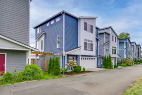 Balcony & Mtn Views! Newly Built Getaway in Monroe - Image 2