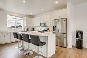 Balcony & Mtn Views! Newly Built Getaway in Monroe - Image 4
