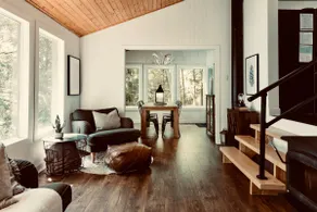 Yogi's Lakefront Cabin - Image 3