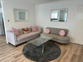 North Facing Seaside Apartment - Image 3