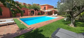 Spectacular villa with private access 50 meters from the beach! - Image 2