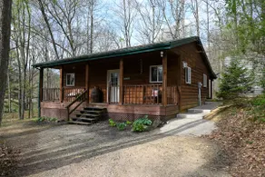 Beary Cozy Luxury Couples Retreat in Hocking Hills - Image 2