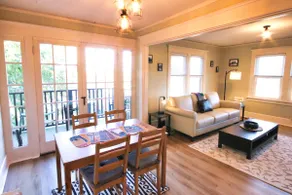 Bright Montlake Apt. • UW Arboretum • View • A/C - Image 2