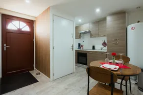 Romantic Suite with Private Spa & Sauna - Image 3