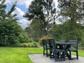 Secluded riverside retreat in Llandrillo - Image 4