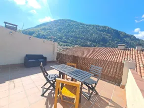 Centro de Camprodon Apartment with Fireplace - Image 4