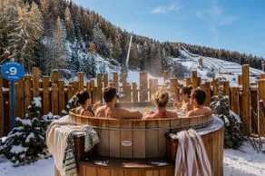 5 Bedrooms Chalet Courchevel Le Praz - Image 3