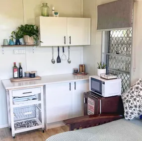 Cosy Coastal Cabin 3 mins to Beach/Bush Views - Image 4