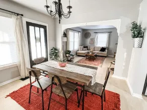 Reclaimed Historic Home 1min to Downtown-Sleeps 7! - Image 4