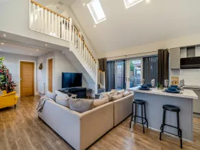 Ferndale Bungalow - Image 3