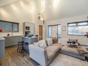 Ferndale Bungalow - Image 5