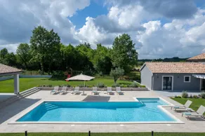Villa Porta Aurea with Pool - Image 2