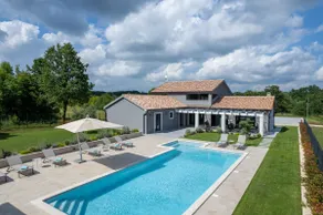 Villa Porta Aurea with Pool - Image 3