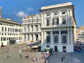 Bright apartment in the heart of Genoa +balcony - Image 4