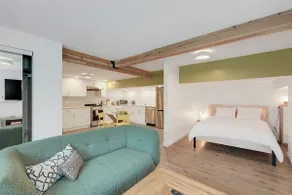 Studio Suite in Core Victoria - Image 2