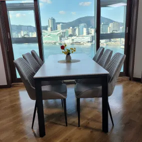 Best in Busan # Ocean View # Seaside # Yeongdo Bridge # Sea View # Nampo-dong # 5 minutes by subway 150m2 for 4 people # 6 people (bed for 6 people) - Image 5