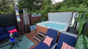 Private Hot Tub + Lake View | Retreat for Couples - Image 4