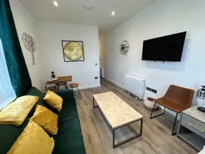 New First Floor Studio - Image 4