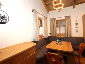 Chalet with sauna close to ski resorts - Image 3