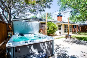 The Betty: Hot Tub | Sleeps 10 | Fire Pit - Image 2