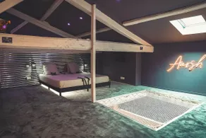 Bisous - Bisous Romantic Spa + Air Conditioning - Image 4