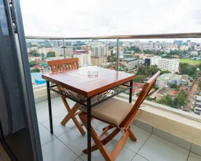 Skyline 1BR Westlands With Rooftop Pool & Gym - Image 4