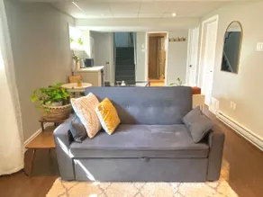 Cozy Apartment in Hull, 10min DT Ottawa w/ Parking - Image 2