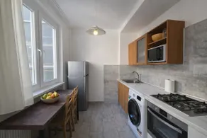 Comfort 18 · Spacious 2-Bedroom Apartment - Image 5