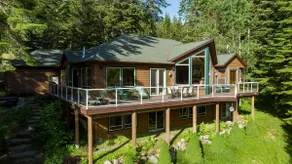 Lakefront Hayden Lodge w/ hot tub & private dock - Image 2