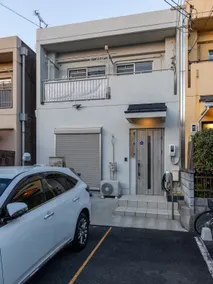 Clean Remodeled Walk to Sanga stadium Whole house. - Image 4