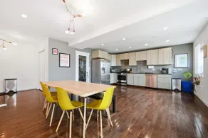 Beautiful 4th Floor Walkup with River Views - Image 4