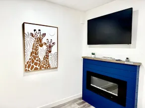Bright Suite West-Central - Family & WFH Friendly! - Image 2