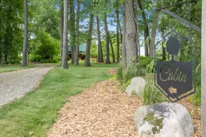 Hyde Away Cabin - Image 4