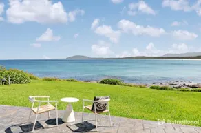 Seven Mile Beach Retreat - Image 4