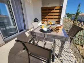 New Sunny Getaway - Image 4