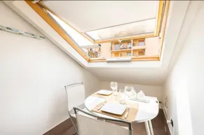 Romantic getaway | chic attic | garage & sea 150m - Image 2