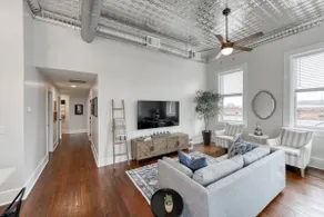 The Ethridge 2brm Luxury Downtown Jefferson Condo - Image 2