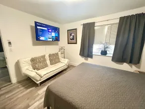NEW 2 Bedroom. Pompano AIRPARk Skate Golf Parking - Image 5