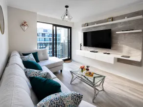 Executive Apartment - King Bed - Workspace & AC - Image 2