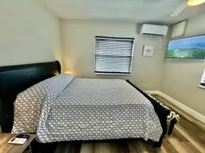 Spacious Studio Near the Beach • Pet Friendly - Image 3