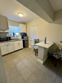 Stylish Apt•3 miles to the Beach • Pet Friendly - Image 3