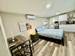 Spacious Studio Near the Beach • Pet Friendly - Image 3