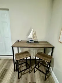Spacious Studio Near the Beach • Pet Friendly - Image 4