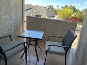 Desert stay w/ pool near UofA Tucson - Image 4